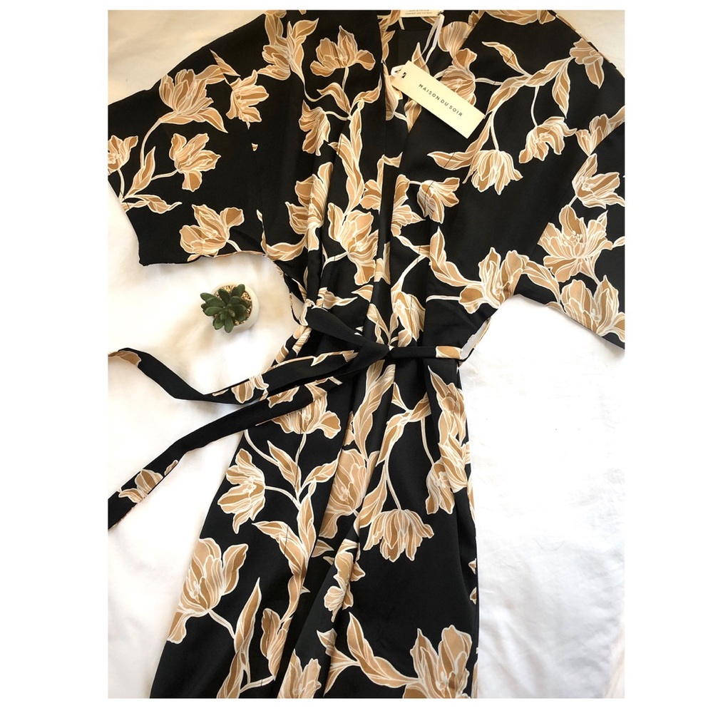 Maison Du Soir Floral Kimono/Dress/Cover-up - Picture 2 of 8